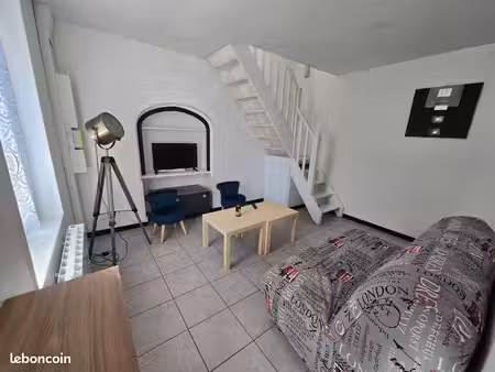 duplex entièrement meublé et équipé avec jardin