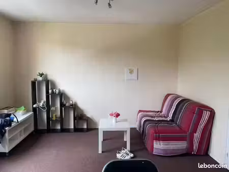 studio meublé 31 m²  cusset  proche lycées  idéal étudiant