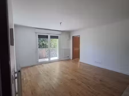 f2 appartement massy