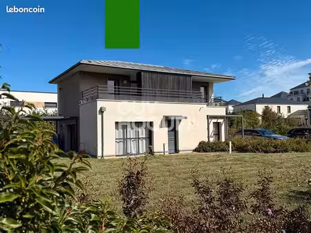 maison 5 pièces 151 m²