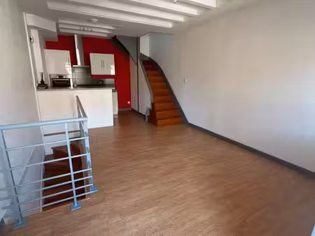 maison de ville t2 en triplex de 59 40 m²