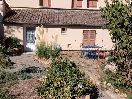 maison individuelle meublée dans village de caractère