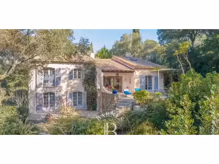 villa en bord de mer avec terrasse saint-raphael (83)