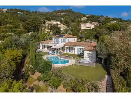 villa de luxe à vendre à les adrets-de-l'estérel