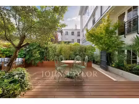 maison de luxe à vendre dans le quartier montmartre