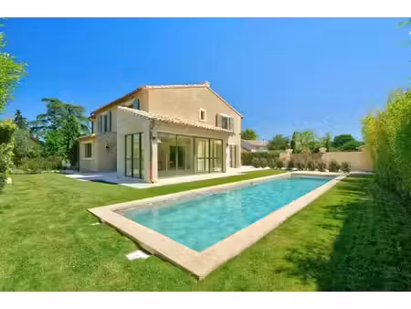 maison de luxe à vendre à eygalières