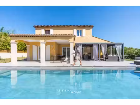 maison de luxe à vendre à la roque-d'anthéron