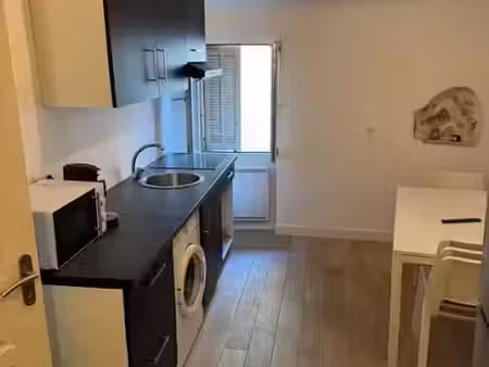 location meublée appartement 2 pièces 30 m² à grasse (06130)  750 €