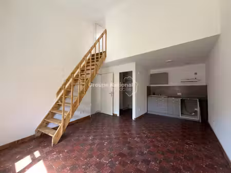 barbentane - appartement t2 -