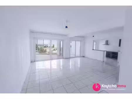 appartement t3- sainte-clotilde