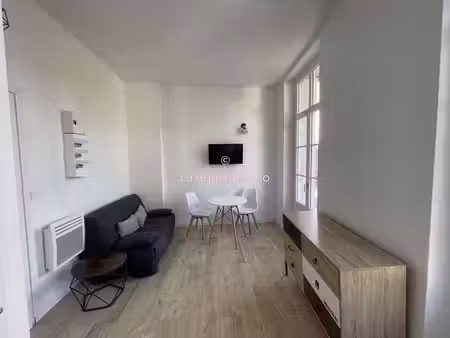 studio meublé avec terrasse