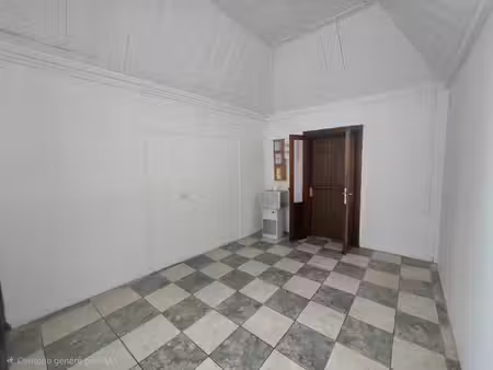 villa à usage professionnel - forte visibilité