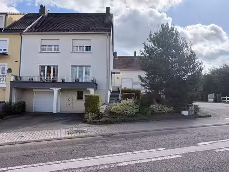 maison mitoyenne 1 côté avec 3 chambres à coucher