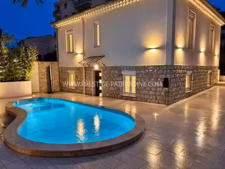 location meublée villa 6 pièces 152 m² à cannes (06400)  3 400 €