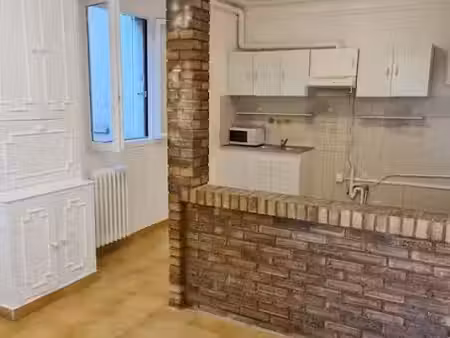 location appartement 2 pièces 38 m² à bobigny (93000)  850 €