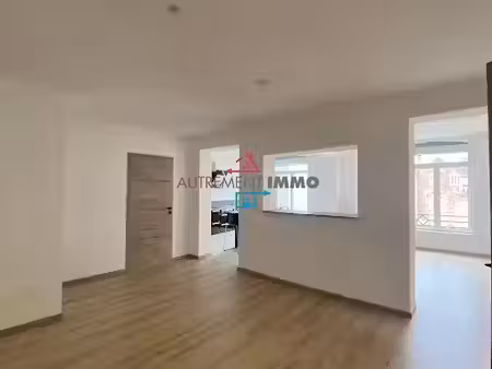location appartement 3 pièces 91 m² à arras (62000)  980 €
