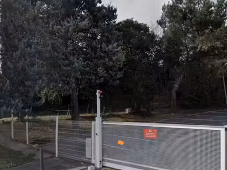 parking vl ou moto résidence la grognarde