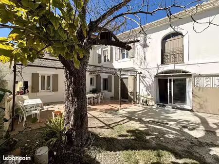 mas 6 pièces 175 m²