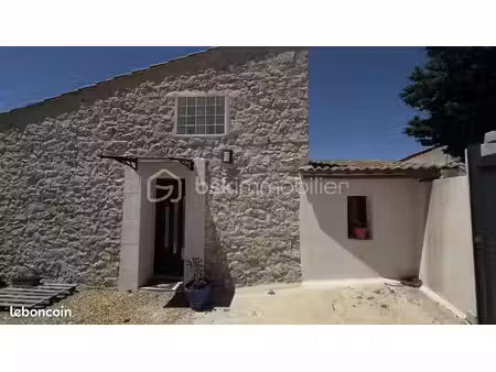 maison de village rognac au calme avec dependance