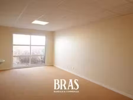 location bureaux et commerces aux sorinières (44840) : à louer / 25m² les sorinières