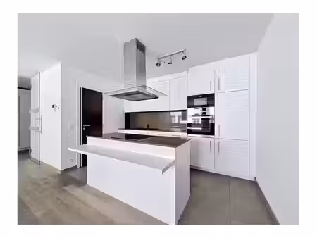appartement à louer avec 2 chambres   ixelles (vbe67589)
