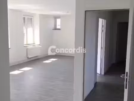 location appartement 1 pièce à montfaucon-d'argonne (55270)  580 €