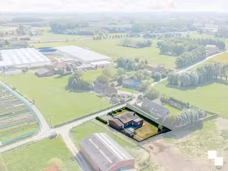 afbraakwoning/bouwgrond in het groen - roeselare