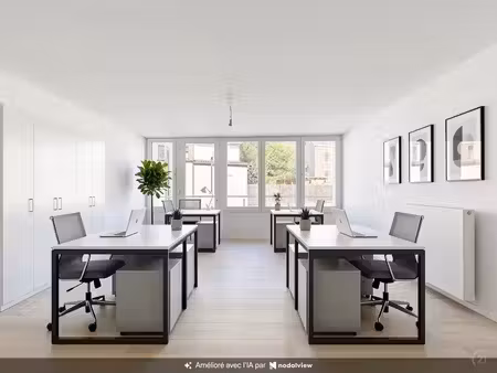 rez-de-chaussée à usage de bureaux