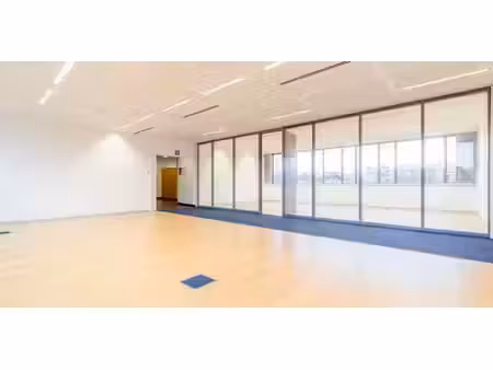 bureau à louer à louvain-la-neuve pour € 11.400