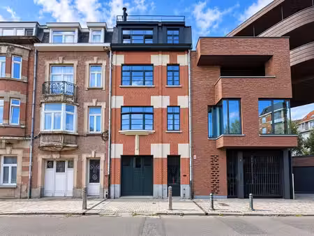 ixelles – maison bel-étage atypique ±300 m² avec 2ch