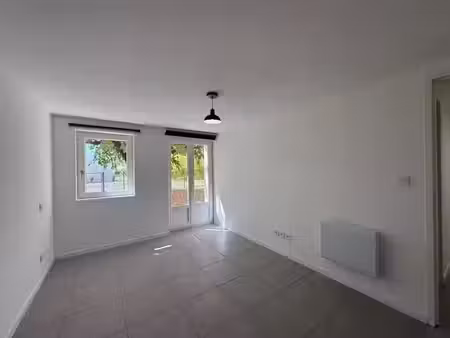 location appartement 2 pièces 37 m² à castres (81100)  480 €