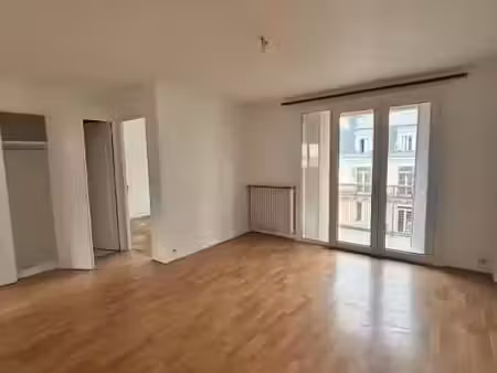 location appartement 4 pièces 62.12 m² à limoges (87000)  665 €