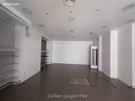 local commercial 155 m² marseille