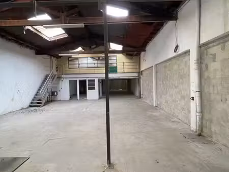 entrepôt industriel commercial professionnel etc