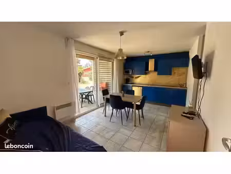 maison/ appartement avec terrasse et piscine à l’année