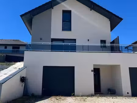 maison individuelle t4 – 90 m² – jardin  garage et stationnement