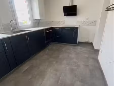 maison avec jardin et garage