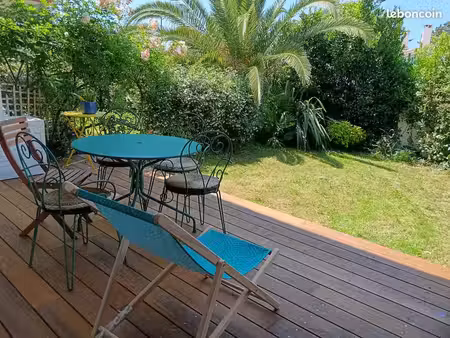 t2 erromardie plage à pieds - jardin et parking privatifs