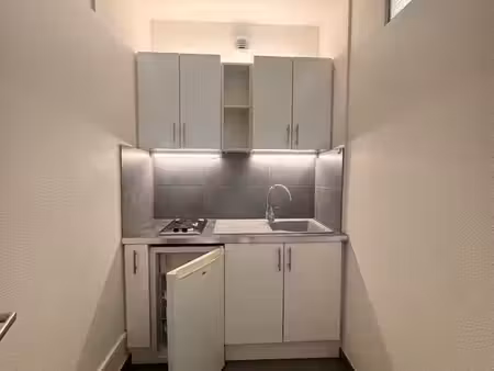 studio 1 pièce 27 m²