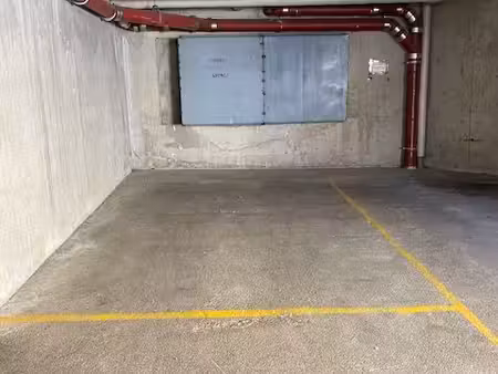 plarking couvert rc fermé entre les halles et la gare