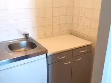 location meublée appartement 1 pièce 27 m² à saint-leon (31560)  550 €