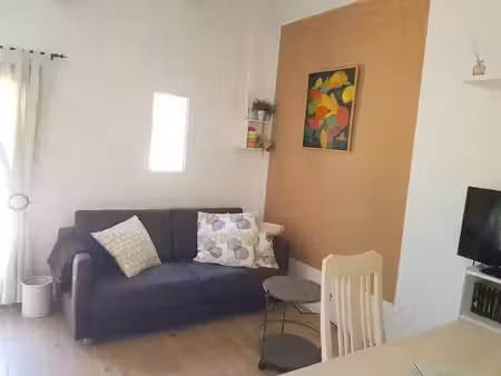 location meublée appartement 1 pièce 27 m² à meyreuil (13590)  650 €