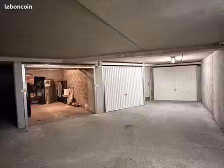 parking - box fermé 13 95 m2