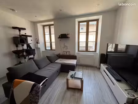 maison de village - montrottier