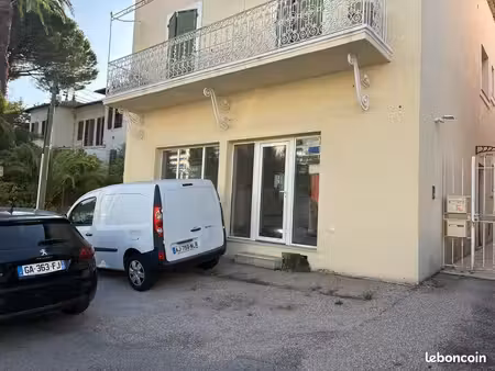 local commercial 58 m² mandelieu-la-napoule