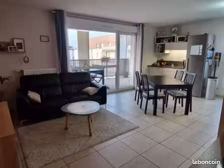 bel appartement t4 de 79 m2 avec terrasse de 22m2