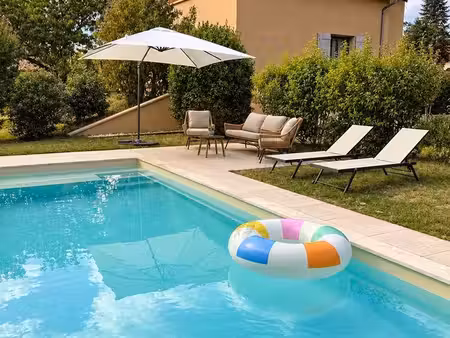 maison de caractère rénovée avec piscine – la tour-de-salvagny