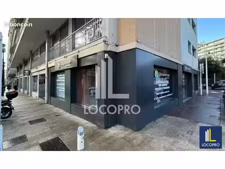 local commercial 122 m²
