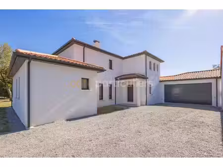 saint-philbert-de-grand-lieu -- maison neuve -- 188m2 habitables -- garage