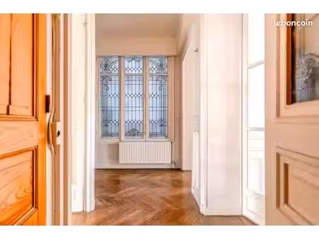 appartement 171 m² paris